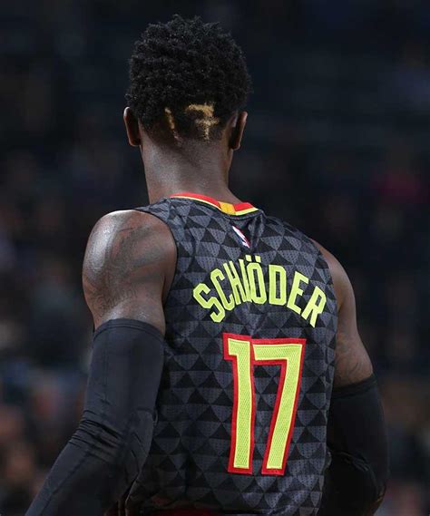 Dennis schröder spielte in der vergangenen saison für die los angeles lakers. dennis schroeder #945212 - uludağ sözlük galeri