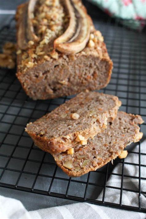 Und noch dazu auch ziemlich einfach zu machen. Gesunder Bananen-Karotten-Kuchen - vegan, vegetarisch ...