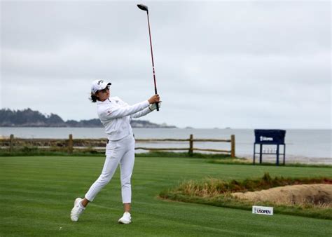 Rose Zhang Slides Into Contention At Womens Open Improves 11 Spots