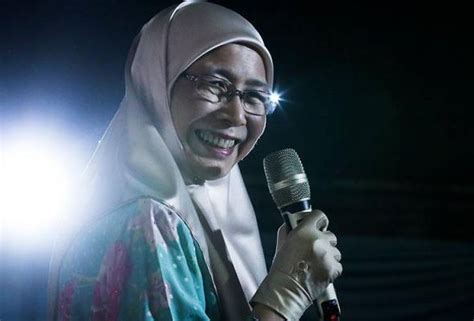 Kerajaan akan menyumbang sebanyak rm40 sebulan. i-Suri mendapat sambutan menggalakkan - Dr Wan Azizah ...