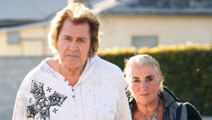 A career in music, yes, but he was extraordinarily shy. Engelbert Humperdinck and wife Patricia, married in 1964, 50 years | Celebrity couples, Famous ...