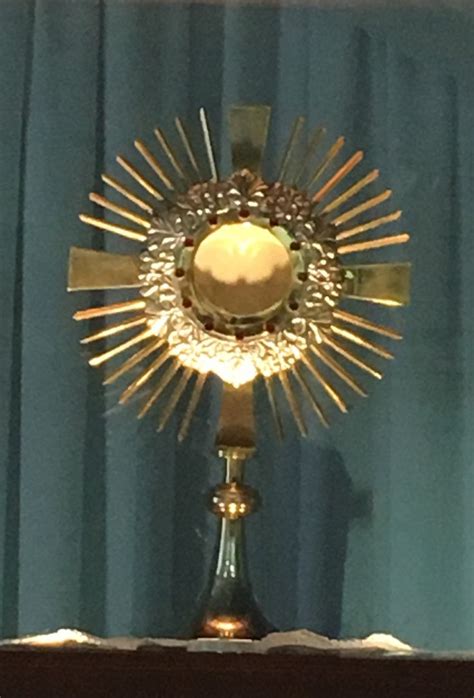 Pin By Laurie Harris On Eucharistic Adoration Images Wall Lights
