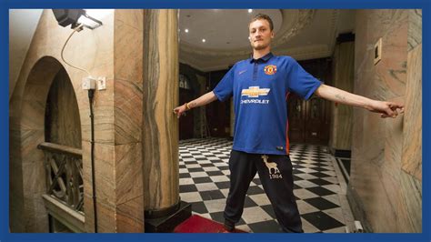 Ryan giggs ist ein ehemaliger fußballspieler aus уэльс, (* 29 нояб. Inside Ryan Giggs and Gary Neville's 'luxury' Manchester ...