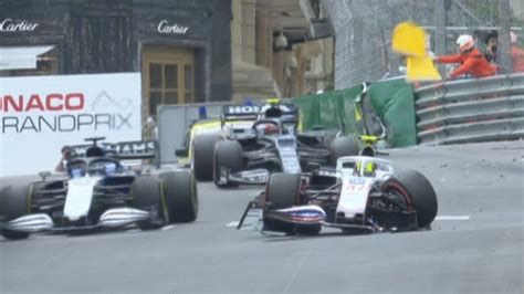 Schumacher had perhaps his worst race weekend yet last time out in monaco as an fp3 crash ruled him out of qualifying and he then. Formel 1 Video: Mick Schumacher mit einem Crash im 3 ...