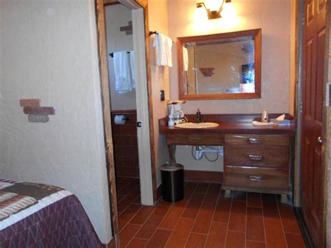 S state route 64 , valle, az 86046. Rooms - Grand Canyon Inn