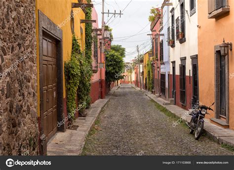 Street View Of San Miguel De Allende Mexico Stock Editorial Photo