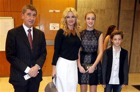 The czech republic's finance minister and deputy prime minister is upset at many things, but primarily, he is. Babiš řekl, komu patří Čapí hnízdo. Jde hned o tři lidi ...