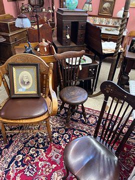 Antique Dealer in Bangor, Maine | Central Maine Antique Mall