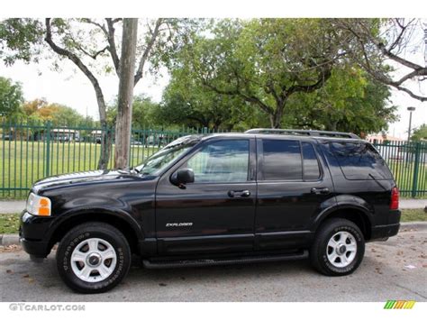 Black Clearcoat 2002 Ford Explorer Limited 4x4 Exterior Photo 48280069