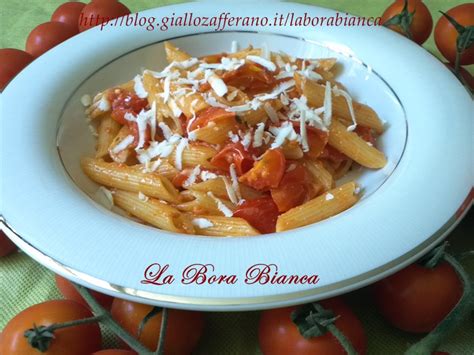 La torta salata ricotta e spinaci è ormai una ricetta classica, facile e veloce da preparare vi garantisce un risultato gustoso. Pasta con pomodorini e ricotta salata | ricetta vegetariana