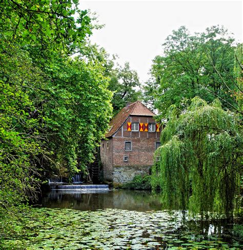 Häuser zum kauf in steinfurt verzeichnet auf einer landkarte mit lokalinformation zu steinfurt. Wassermühle von Haus Steinfurt... Foto & Bild ...