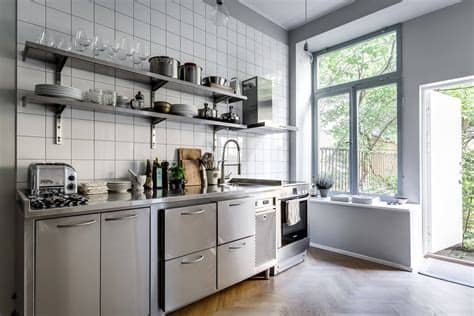 Es el lugar donde todos se reúnen en la mañana con los consejos y trucos de diseño adecuados, puedes convertir una cocina pequeña en un espacio alegre y funcional. Pequeña cocina inspirada en una profesional - Blog tienda ...