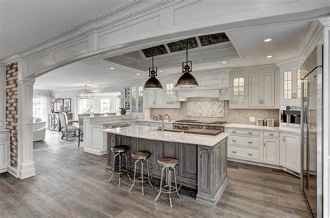 Mouser cabinetry, located in central kentucky, has provided the highest quality custom cabinetry for more than 50 years. Cabinets - Custom Cabinetry & Countertops by Granite World