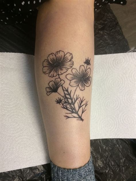 Pin by Sandy Edwards on Tattoos | Flower tattoo on ankle, Flower tattoo