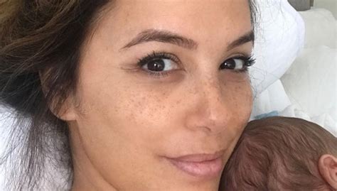 Eva Longoria Goes Makeup Free And Shows Breastfeeding Hairstyle Pic