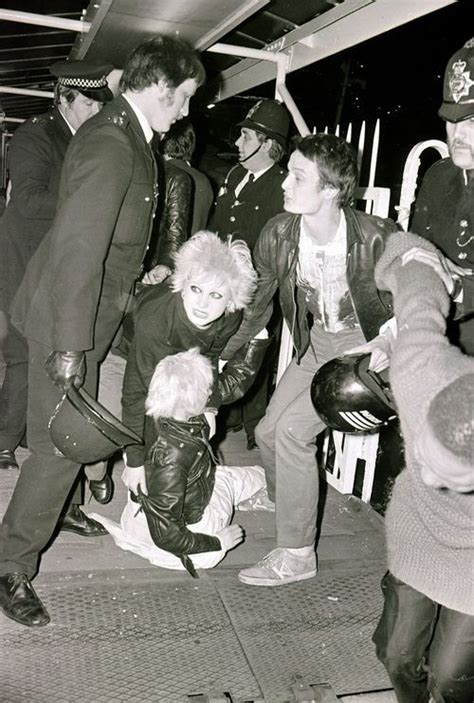 Debbie Juvenile Vivienne Westwood And Other Punk Fans Getting Arrested At The Pistols Infamous