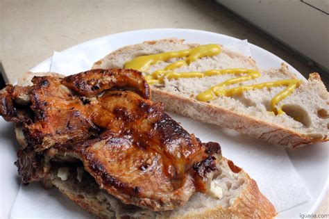 These bifanas are traditional portuguese pork sandwiches made with thin slices of pork, a white wine paprika marinade, and papo secos. Bifana do Cachaço · Iguaria! Receita e Culinária