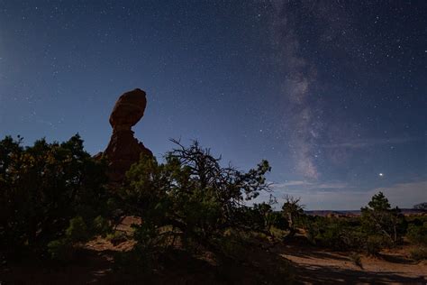 Balanced Rock At Night Ken Krach Flickr