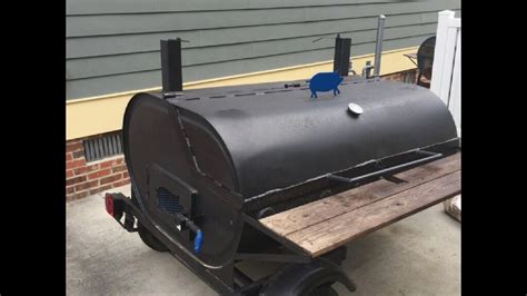 We make custom bbq trailers, backyard bbq smoker pits, and bbq grills that use wood, as well both gas and charcoal as a fuel source. BBQ smokers for sale - YouTube