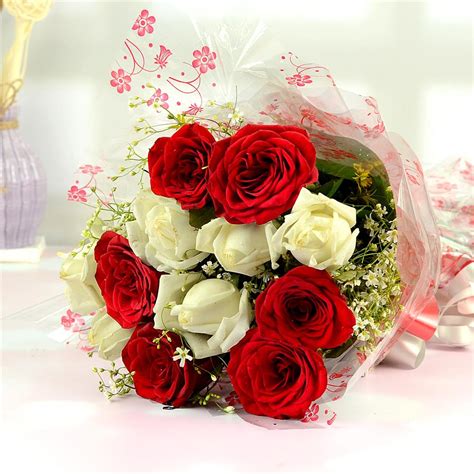 Red And White Rose Bouquet Flowers