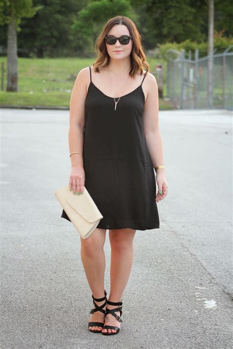 How To Wear A Shapeless Dress And Look Fabulous Curated Taste