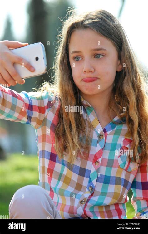 Teen Selfie Cute Telegraph