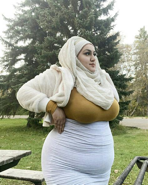 Pin By Paki Badass On Hijab Mode Wanita Wanita Instagram