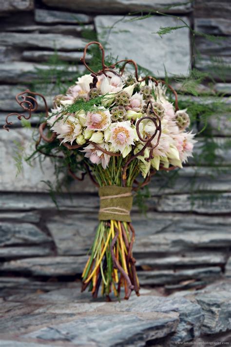 #3 nature wedding décor ideas. Organic and nature themed wedding bouquet. | Wedding ideas ...