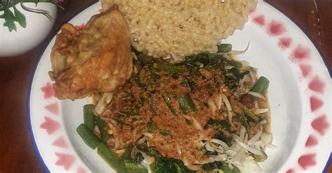 Rasa gurihnya makin kuat dengan rendaman bumbu lengkap. 2.065 resep pecel sayur enak dan sederhana ala rumahan ...
