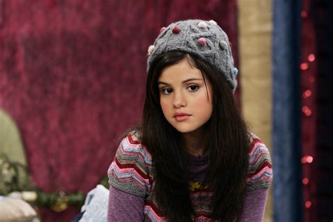 Selena Gomez Hairstyles In Wizards Of Waverly Place Free Download Gambr Co