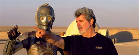 Als wir ihn im kino erlebten, löste er genau die gefühle aus, die wir uns erhofften. "Star Wars: Das Erwachen der Macht" basiert nicht auf der ...