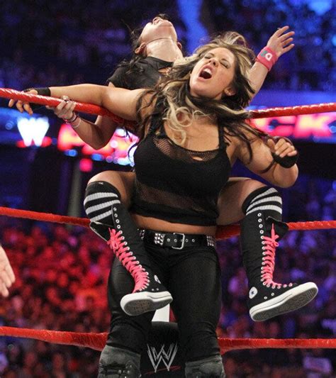 kaitlyn vs aj lee divas championship match photos wwe