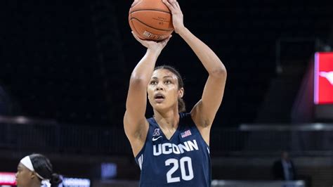 The latest stats, facts, news and notes on paige bueckers of the uconn huskies. Women's college basketball 2020-21 Big East predictions ...