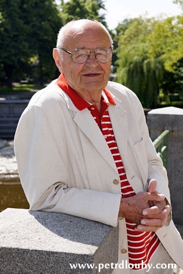 A wikimédia commons tartalmaz václav vorlíček témájú médiaállományokat. Václav Vorlíček - editorial foto