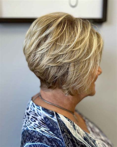 25 Feathered Bob Haircuts That Add Fullness & Movement to Your Hair