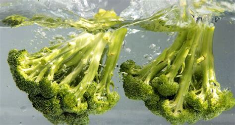 A cup of prunes contains 6.50 grams of soluble fiber and 5.60 grams of insoluble fiber. Debra's Natural Gourmet Fiber for Weight Loss | Debra's ...