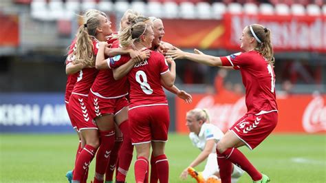 Per henrik lings allé 2 2100 københavn. Holders Germany knocked out of Women's Euro 2017 by ...