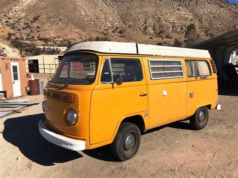Die originalsitzschienen vorne sind aber vorhanden. Klassiker-Garage-West - VW T2b Westfalia Camper 1977 ...