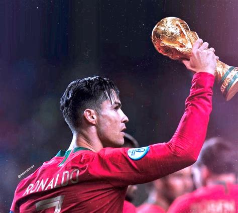 Xem Ngay ảnh Ronaldo Cầm World Cup Và Những Khoảnh Khắc Lịch Sử