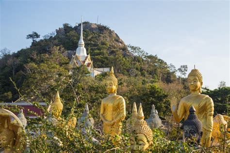 Khao Takiab Tempel I Hua Hin Thailand Fotografering För Bildbyråer
