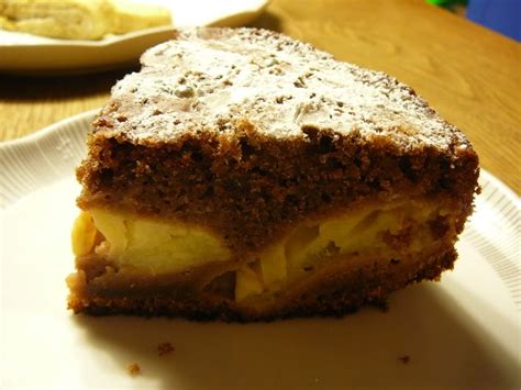 Alle zutaten der reihe nach verrühren, in eine vorbereitete… Versunkener Kaba-Apfel-Kuchen