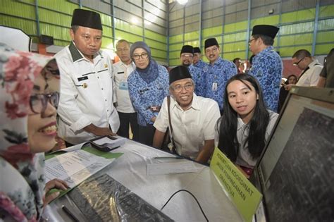 Selain memenuhi persyaratan sebagaimana dimaksud dalam pasal 5 dan pasal 6, calon peserta didik baru kelas 7 (tujuh) smp atau kelas 10 (sepuluh) sma/smk yang berasal dari sekolah di luar negeri harus mendapatkan surat rekomendasi izin belajar. Pendaftaran-Seleksi PPDB 2020 SMA/SMK/SLB di Jabar Digelar ...