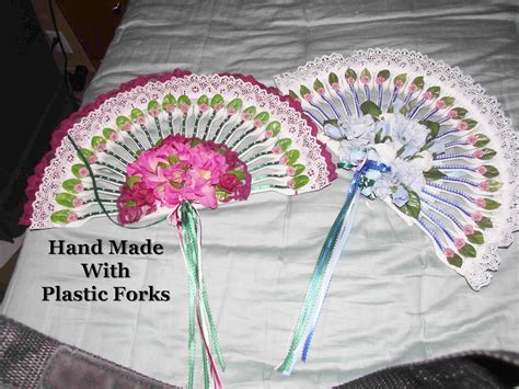 Decorative Fans Made With Plastic Forks Plastic Spoon Crafts