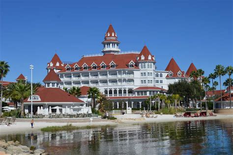 6 Best Reasons To Stay At A Deluxe Resort At Walt Disney World