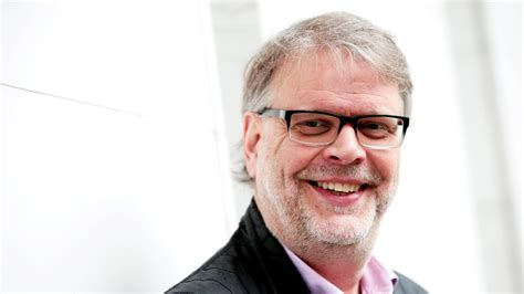 Hans rosenfeldt om rederiet där han var manusförfattare till serien. Hans Rosenfeldt: Det ser ljust ut för Bron - P4 Väst ...