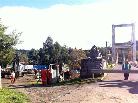 La comuna de puente alto se encuentra en preparación. Hoy se iniciaron los trabajos de reparación del puente de ...