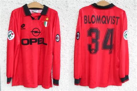 Sakatlık problemi nedeniyle kariyerini beklenen düzeyde tamamlayamamıştır. Home www.stevensfootballshirts.net