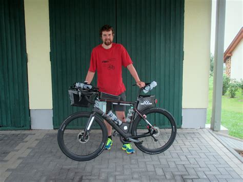 Vt selle ettevõtte 3 suhtlusvõrgustiku lehekülge, sh facebook ja twitter, telefon, veebisait jm. Fuji Jari 1.3 - ein Gravel-Bike mit Allrounder-Att...