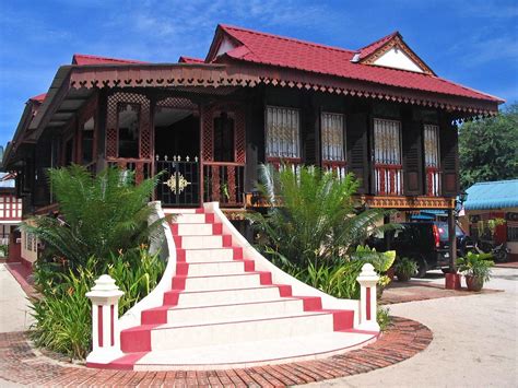 Mansion, bungalow and villa are the best example of luxury in malaysia. Malay Traditional House, Langkawi Island | Malay kampung ...
