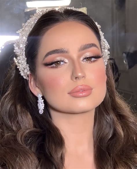 The 2021 Bridal Makeup Trends To Take Note Of Expert Insight